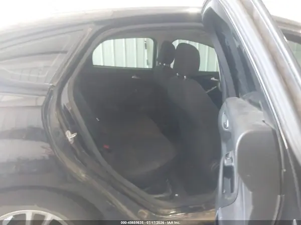 1FADP3K23GL379801 2016 FORD FOCUS - Image 8