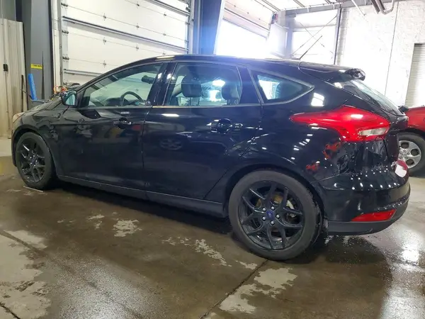 1FADP3K23GL379829 2016 FORD FOCUS - Image 2