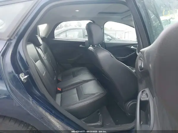 1FADP3K23GL394749 2016 FORD FOCUS - Image 8