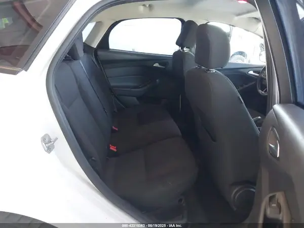1FADP3K23GL407418 2016 FORD FOCUS - Image 8