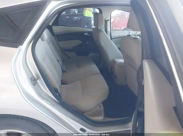 1FADP3K23HL214977 2017 FORD FOCUS - Image 8