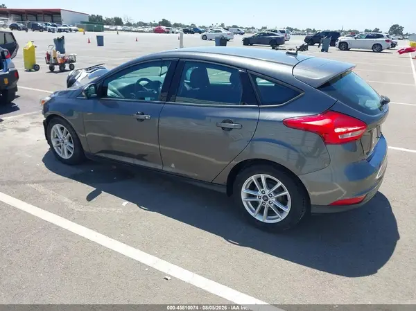 1FADP3K23HL215031 2017 FORD FOCUS - Image 2