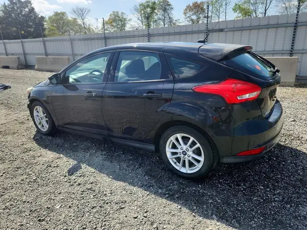 1FADP3K23HL215157 2017 FORD FOCUS - Image 2