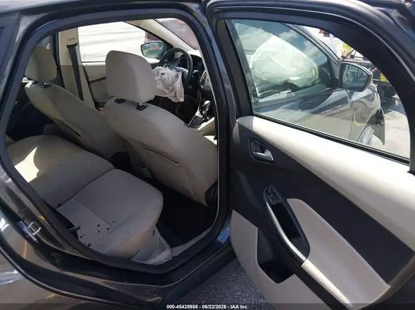 1FADP3K23HL224750 2017 FORD FOCUS - Image 8
