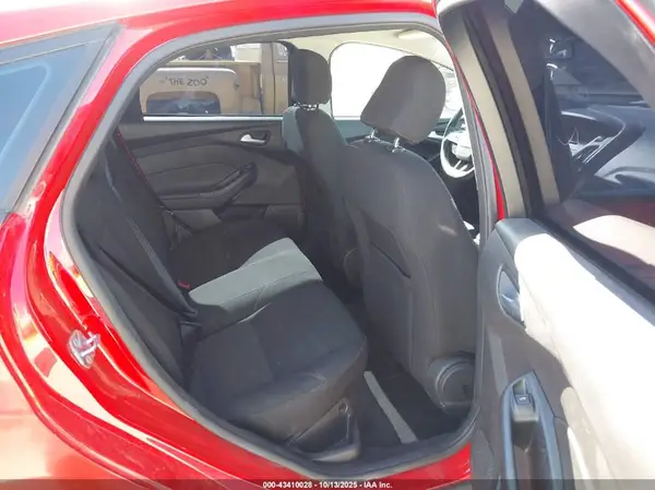 1FADP3K23HL231911 2017 FORD FOCUS - Image 8