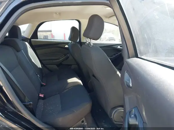 1FADP3K23HL249230 2017 FORD FOCUS - Image 8