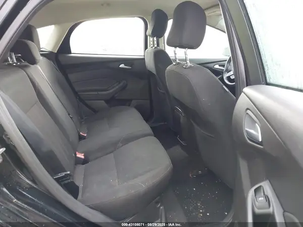 1FADP3K23HL251320 2017 FORD FOCUS - Image 8