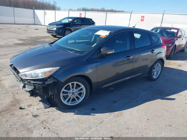 1FADP3K23HL258817 2017 FORD FOCUS - Image 2