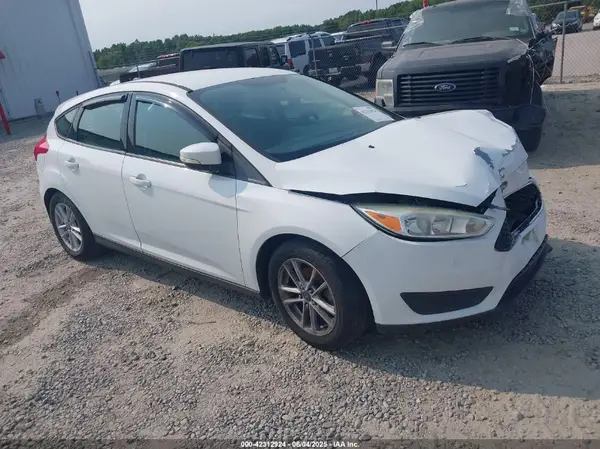 1FADP3K23HL262009 2017 FORD FOCUS - Image 1