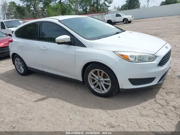 1FADP3K23HL263225 2017 FORD FOCUS - Image 1