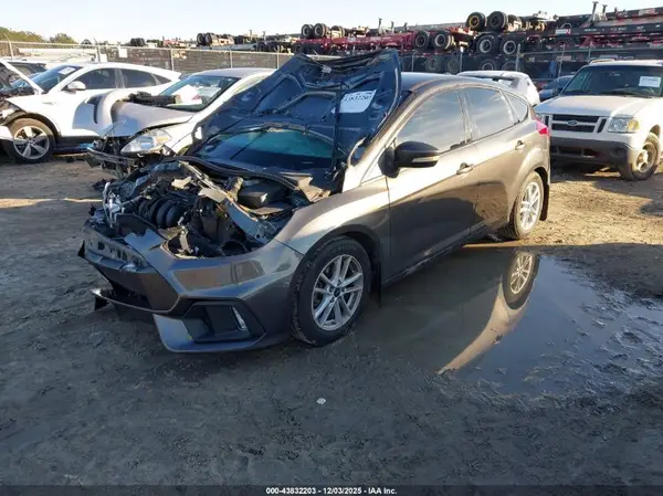 1FADP3K23HL271566 2017 FORD FOCUS - Image 2