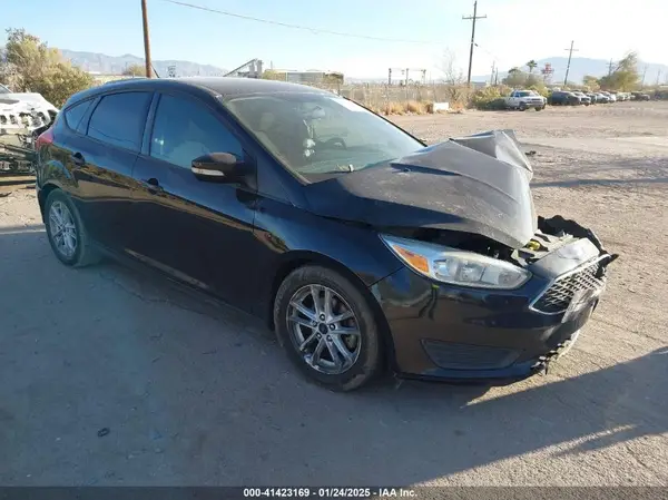1FADP3K23HL278582 2017 FORD FOCUS - Image 1