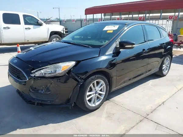 1FADP3K23HL303268 2017 FORD FOCUS - Image 2