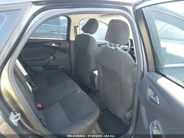 1FADP3K23HL314674 2017 FORD FOCUS - Image 8