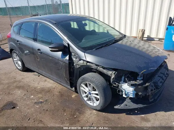 1FADP3K23HL325013 2017 FORD FOCUS - Image 1