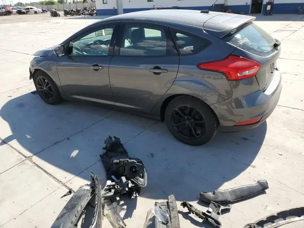 1FADP3K23HL333094 2017 FORD FOCUS - Image 2