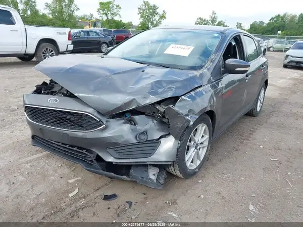 1FADP3K23HL336268 2017 FORD FOCUS - Image 2