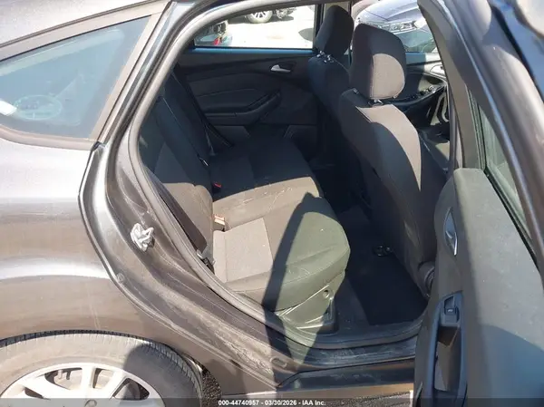 1FADP3K23HL347089 2017 FORD FOCUS - Image 8