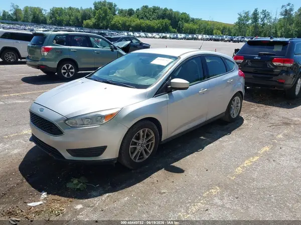 1FADP3K23JL206979 2018 FORD FOCUS - Image 2