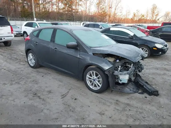 1FADP3K23JL208716 2018 FORD FOCUS - Image 1