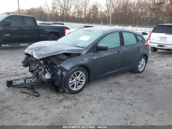 1FADP3K23JL208716 2018 FORD FOCUS - Image 2