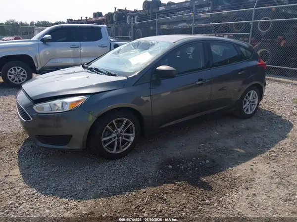 1FADP3K23JL212393 2018 FORD FOCUS - Image 2