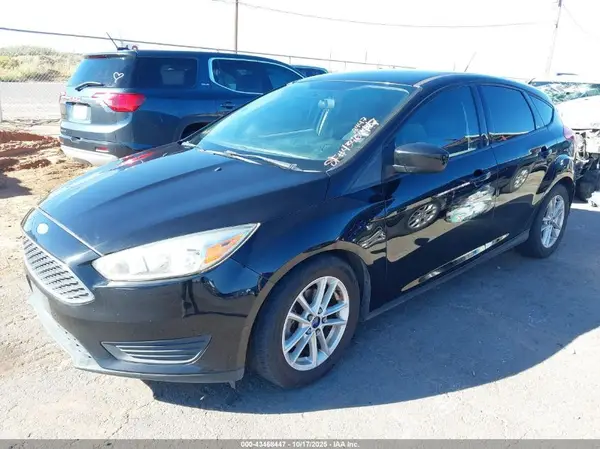 1FADP3K23JL224978 2018 FORD FOCUS - Image 2