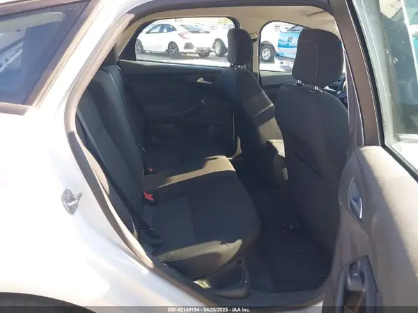 1FADP3K23JL245071 2018 FORD FOCUS - Image 8
