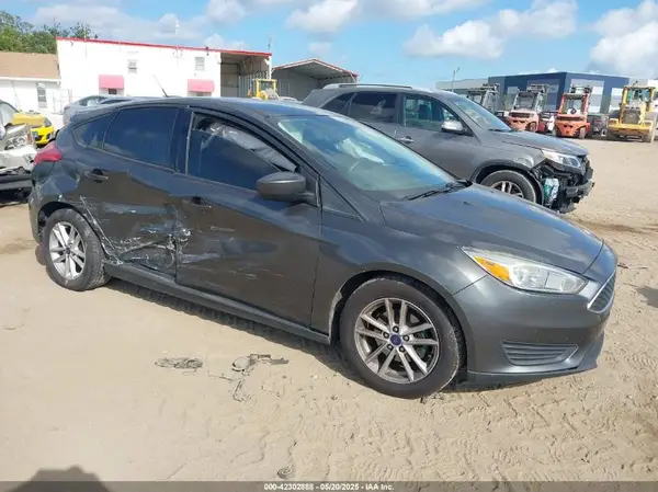 1FADP3K23JL250495 2018 FORD FOCUS - Image 1
