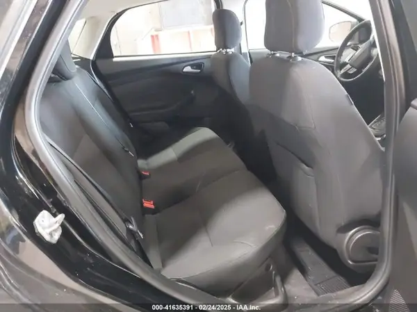 1FADP3K23JL258516 2018 FORD FOCUS - Image 8