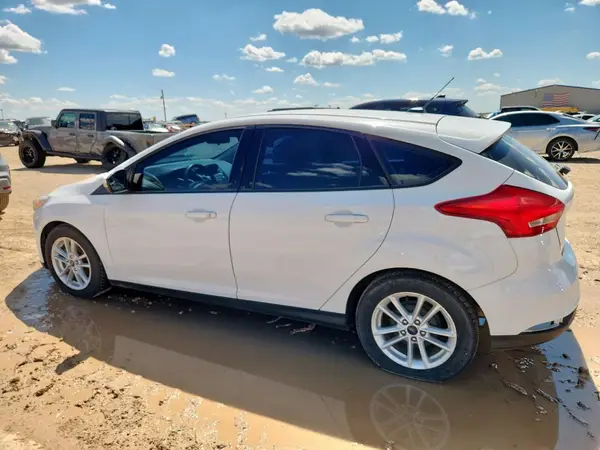1FADP3K23JL260217 2018 FORD FOCUS - Image 2