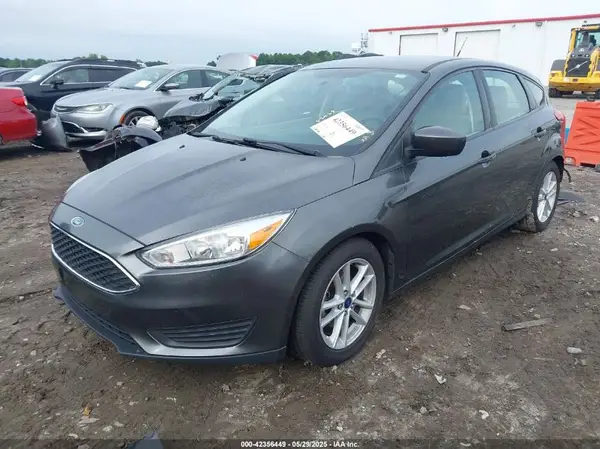 1FADP3K23JL279835 2018 FORD FOCUS - Image 2