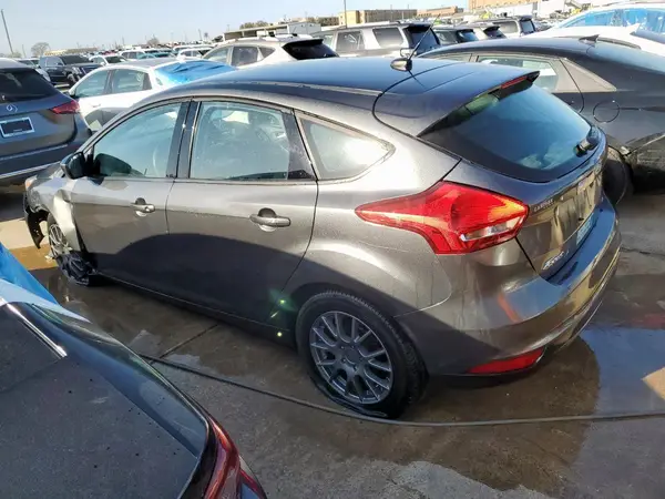 1FADP3K23JL282461 2018 FORD FOCUS - Image 2