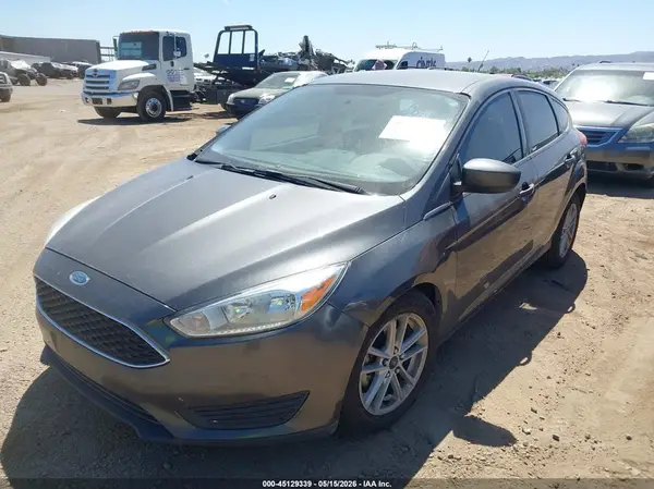 1FADP3K23JL282895 2018 FORD FOCUS - Image 2