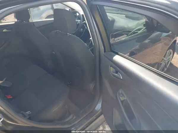 1FADP3K23JL286543 2018 FORD FOCUS - Image 8