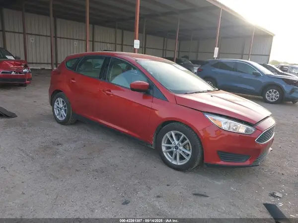 1FADP3K23JL286574 2018 FORD FOCUS - Image 1