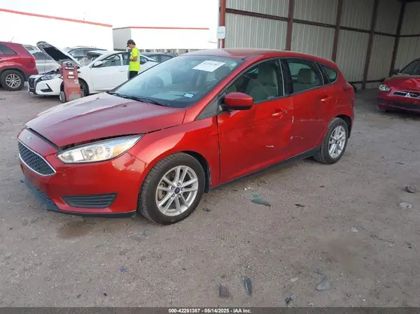 1FADP3K23JL286574 2018 FORD FOCUS - Image 2