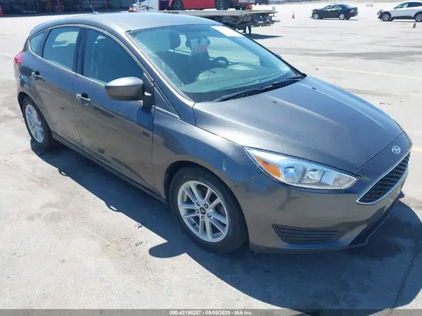 1FADP3K23JL293086 2018 FORD FOCUS - Image 1