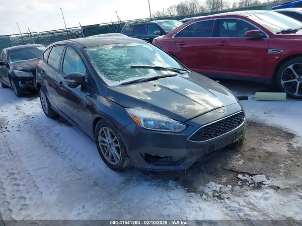1FADP3K23JL302028 2018 FORD FOCUS - Image 1