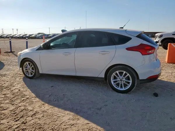 1FADP3K23JL302479 2018 FORD FOCUS - Image 2