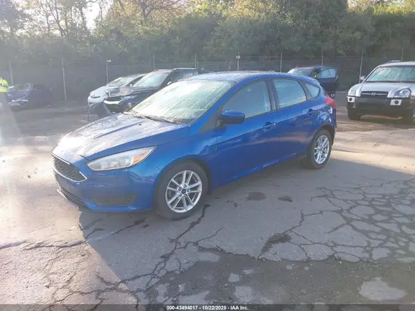 1FADP3K23JL307195 2018 FORD FOCUS - Image 2