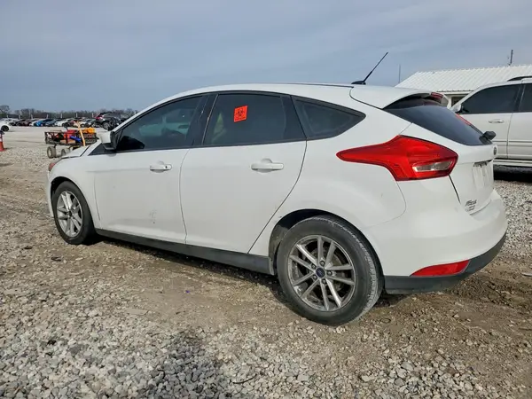 1FADP3K23JL319573 2018 FORD FOCUS - Image 2