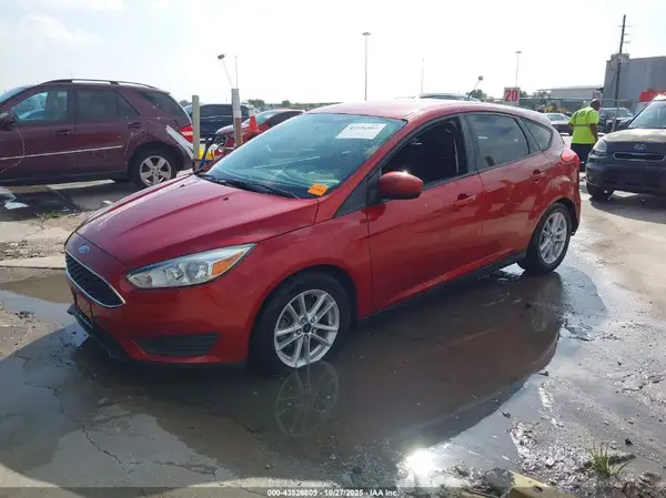 1FADP3K23JL330640 2018 FORD FOCUS - Image 2