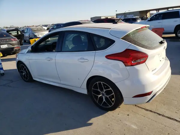 1FADP3K24GL201279 2016 FORD FOCUS - Image 2