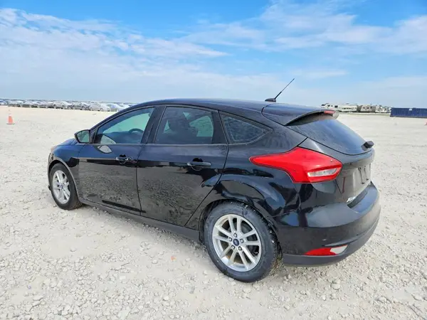 1FADP3K24GL216803 2016 FORD FOCUS - Image 2