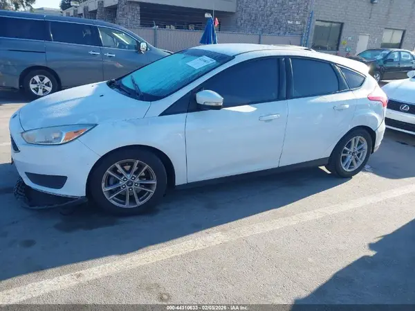 1FADP3K24GL246934 2016 FORD FOCUS - Image 2