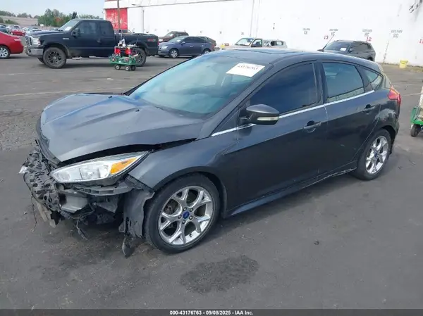 1FADP3K24GL247226 2016 FORD FOCUS - Image 2