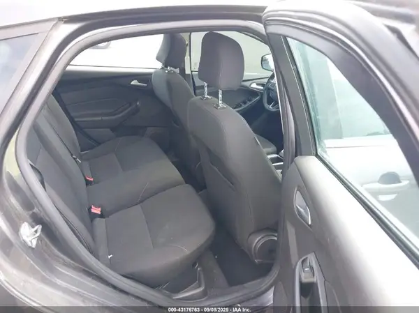 1FADP3K24GL247226 2016 FORD FOCUS - Image 8