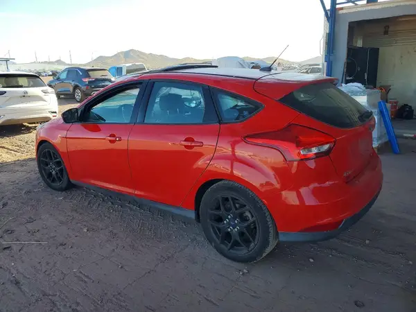 1FADP3K24GL256086 2016 FORD FOCUS - Image 2