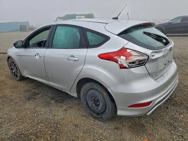 1FADP3K24GL258680 2016 FORD FOCUS - Image 2